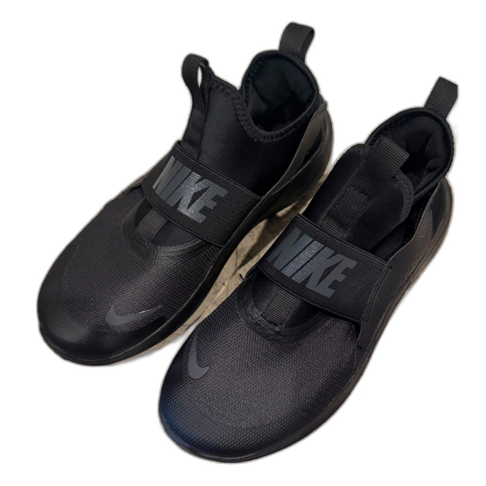 Nike Flex Runner 4 Triple Black Youth 5.5Y - Pristine Like New